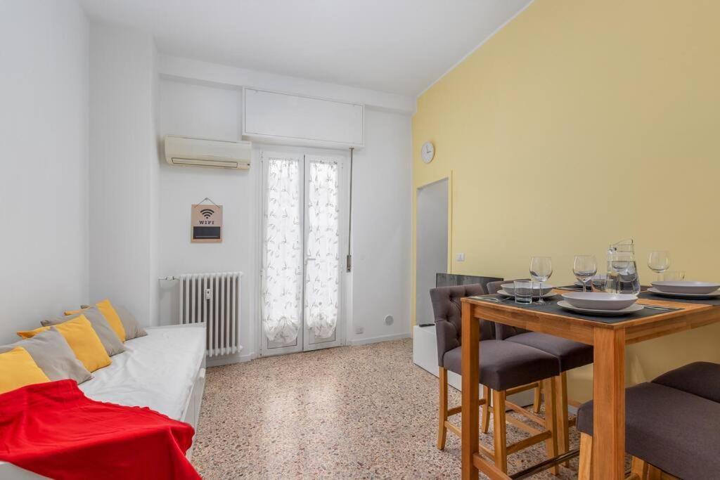 Monza Centro-Milano-Como,Suite Vicino Stazione Εξωτερικό φωτογραφία